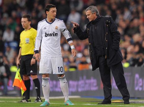 עשה לאוזיל כבוד. מוריניו