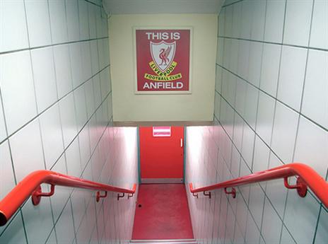 אי סדרים במסדרונות אנפילד (GETTYIMAGES)