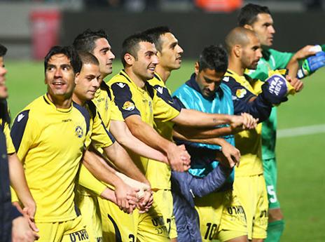 שחקני מכבי, מתחילים לברוח לליגה (אלן שיבר)