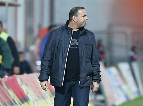 בן שמעון, המצב הכלכלי מציל אותו