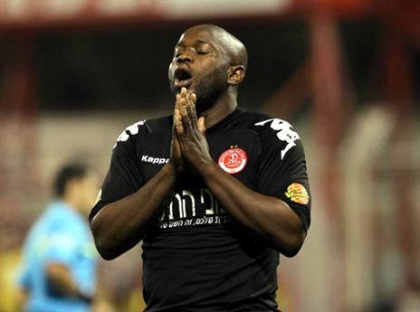 לא יחזור לישראל בקרוב. במדי הפועל (אלן שיבר)