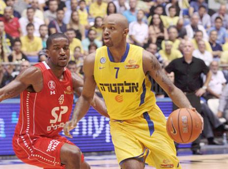 אנתוני גודס במדי הפועל