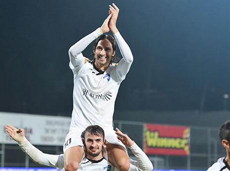 המלך של ק"ש. בדש (ג'יני)