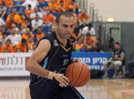 אילת זקוקה לו בכושר טוב. נסים (צילום: אלן שיבר)