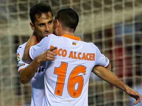 ג'ונאס חוגג, ולנסיה פישלה בבית (gettyimages)