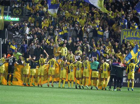 הצגה גדולה בבלומפילד (אלן שיבר)