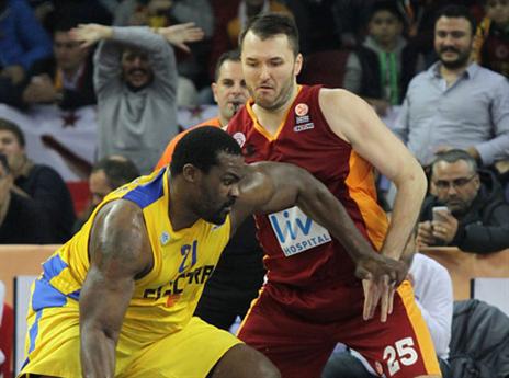 סופו, פוגש שוב את גלא (GETTYIMAGES)