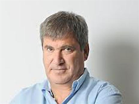 באומן, בדרך לעולם הכדורגל?