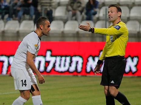 קיבל מתנה מגרינפלד. עמאשה (צילום: אנצ'ו גוש - ג'יני)