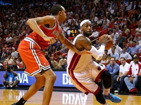 עוד יום בעבודה לקינג ג'יימס (gettyimages)