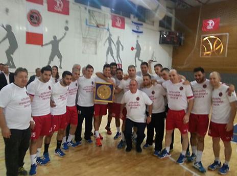 הפועל ר"ג, מכוונת גבוה (צילום: שי סימון, איגוד הכדוריד)