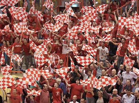 אוהדי הפועל. הדליקו אותו (אלן שיבר)