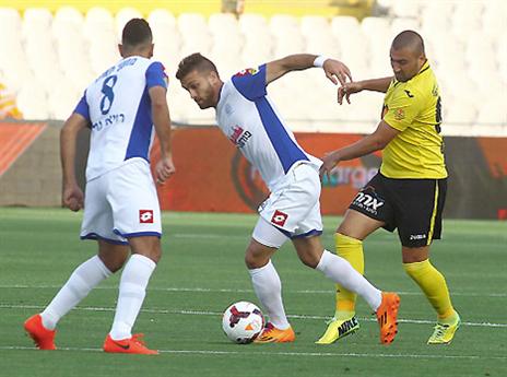 מרעי מול לוי. פ"ת לא צליחה לייצר הרבה כדורגל (אלן שיבר)