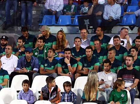 הקבוצה הבוגרת באה לראות איך עושים את זה נכון