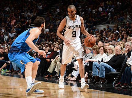 צפו בניצחון של הספרס (gettyimages)