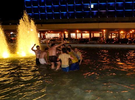 ובכיכר? חגיגות גדולות