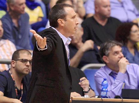 בלאט. "נעשה את ההתאמות למשחק הבא" (אלן שיבר)