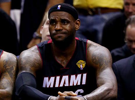 סיום חמוץ לעונה, אולי גם סיומה של תקופה. לברון (gettyimages)