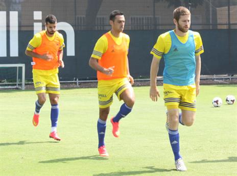 אין כמו הבית. בן בסט באימון (אתר רשמי, מכבי ת"א)