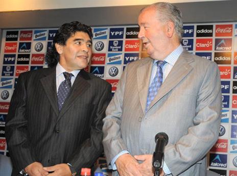 עם מראדונה, יריבות לוהטת (gettyimages)