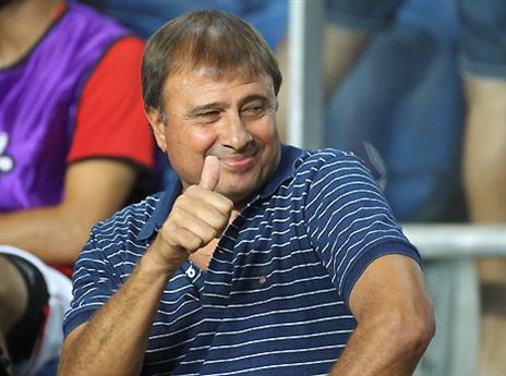 אבל אלישע מחפש עוד קשר (אלן שיבר)