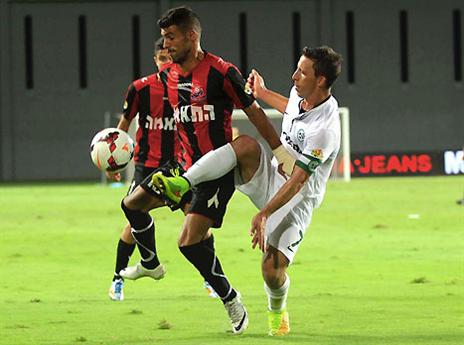 עוד שחקן בתפקיד שלו? לא מפריע לו... (צילום: אלן שיבר)