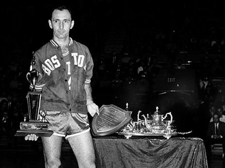 קוזי. ארון תארים מלא (getty)