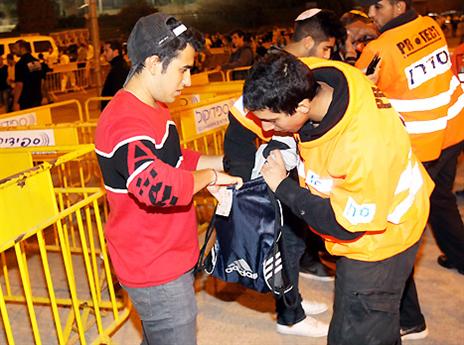 כמו במפגשים קודמים, בידוקים יהיו גם הפעם