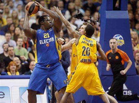 כולם נתנו גוף. סופו, אמש בברלין (gettyimages)