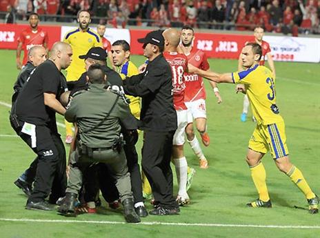 בסוף נפגשים בית המשפט (אלן שיבר)