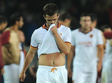 את הימים האלה הוא כבר שכח, והפנים קדימה