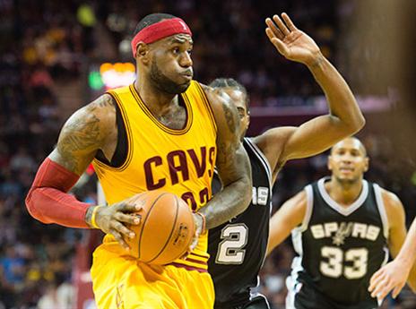 לברון. יש לו חוב לאוהדים (getty)