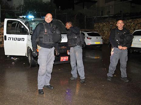 700 שוטרים במשחק כדורגל (אלן שיבר)