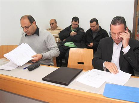 יריבים גם בבית הדין (אלן שיבר)