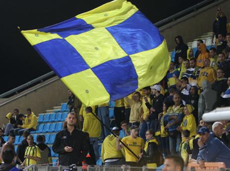 היעד הבא של אוהדי מכבי: סמי עופר (דני מרון)