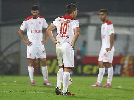 עוד ערב הגנתי איום (כל התמונות: אלן שיבר)