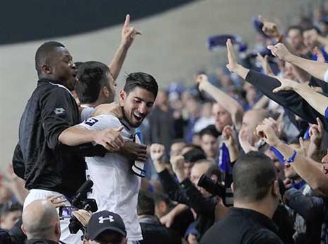 חוגגים עם הקהל (צילום: אלן שיבר)