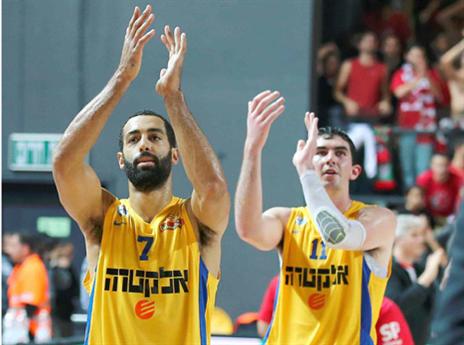 בליגה אחרת. רנדל (אלן שיבר)