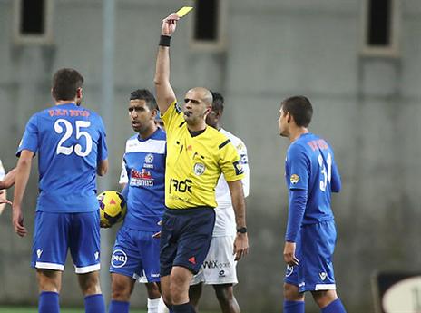 בר נתן שולף צהוב (אלן שיבר)