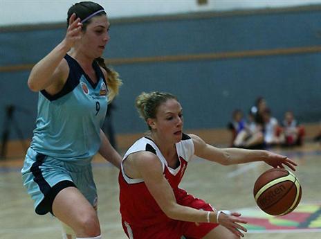 כל המשפחה באה לתמוך (עודד קרני, מנהלת ליגת ווינר נשים)