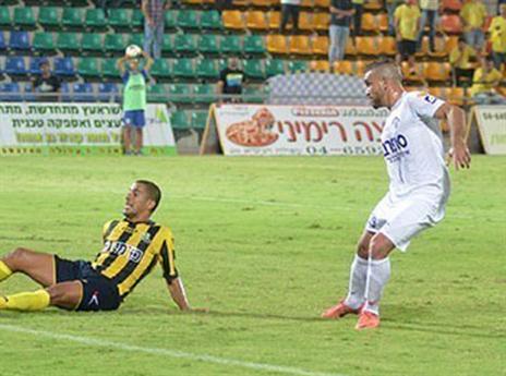 מרעי. "חייבים לחזור מהר לקרקע" (ארנון לוי, דאבל פס)