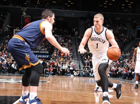 לאב מנסה לשמור על פלאמלי (Getty)