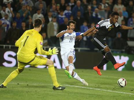 פתאום השד (האדום) הוא לא כל כך נורא (אלן שיבר)