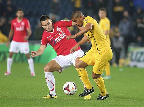ייפגשו במושבה. קלאודימיר והובאן (אלן שיבר)