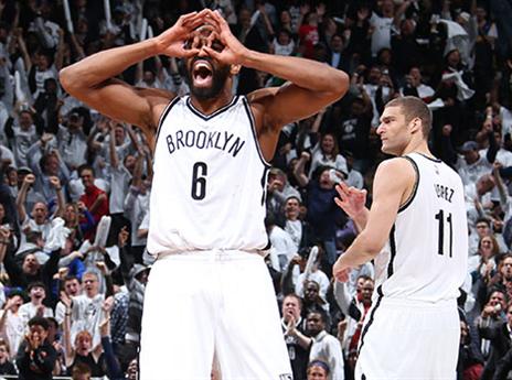 גם אלו אנדרסון בעננים (getty)