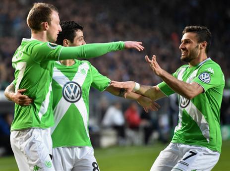 לא התקשו מול בילפלד. שחקני וולפסבורג (gettyimages)