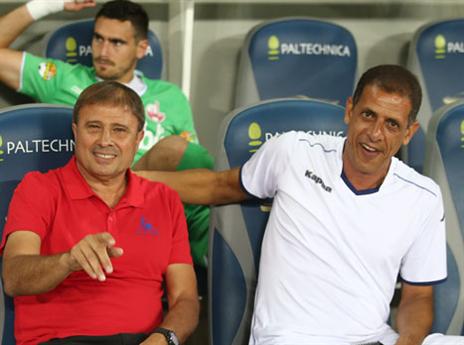 יודע עד כמה הם איכזבו את האוהדים. לוי (אלן שיבר)