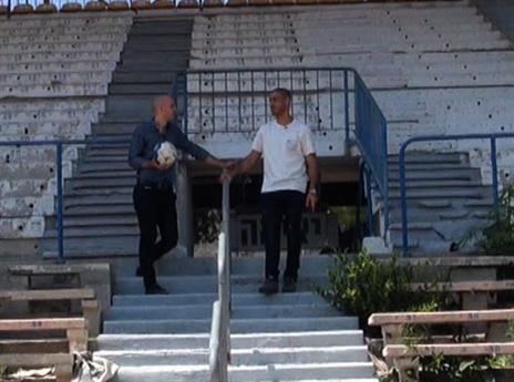 לא חורבה, היכל תהילה