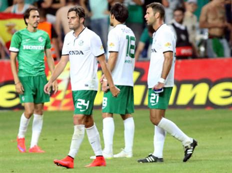 קבוצה אמורה ללמוד תוך כדי תנועה. ביקורת קשה של בניון (יוסי שקל)