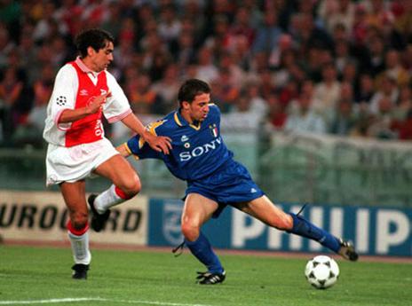 דל פיירו בגמר 1996. סיים עם הגביע (gettyimages)